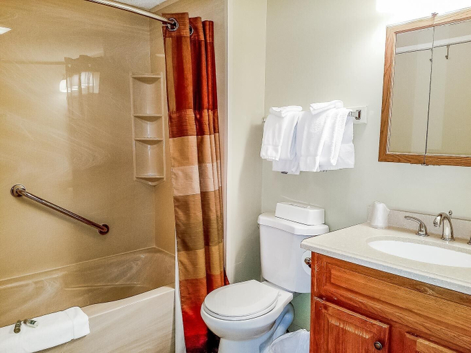 Bathroom 4, The Village of Loon Mountain Fixed Rooms, Grafton