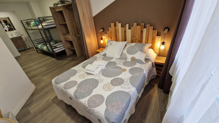 Bedroom 3, Hôtel Au Valéry, Hérault