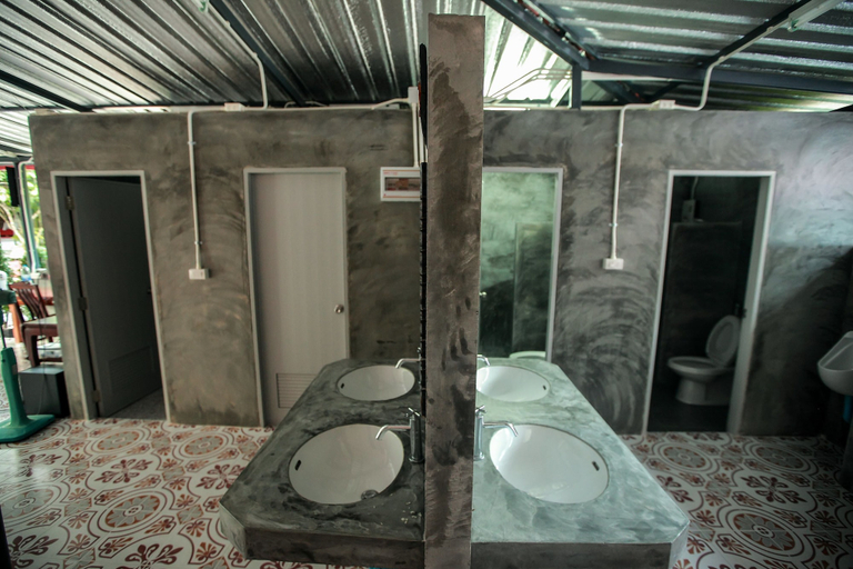 Bathroom 4, Khao Hin Tang Resort, Klaeng
