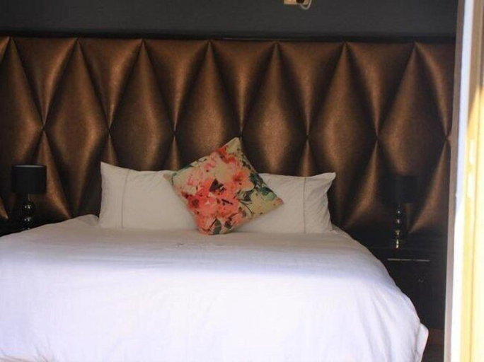 Bedroom 2, Thavhani boutique hotel, Vhembe