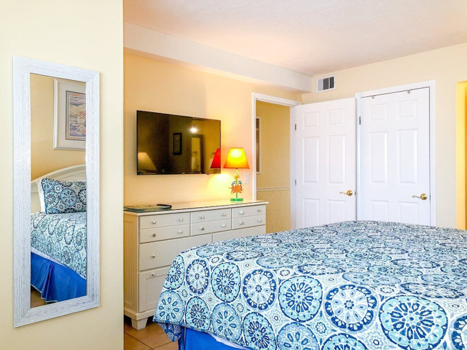 Bedroom 3, The Summit 506, Bay