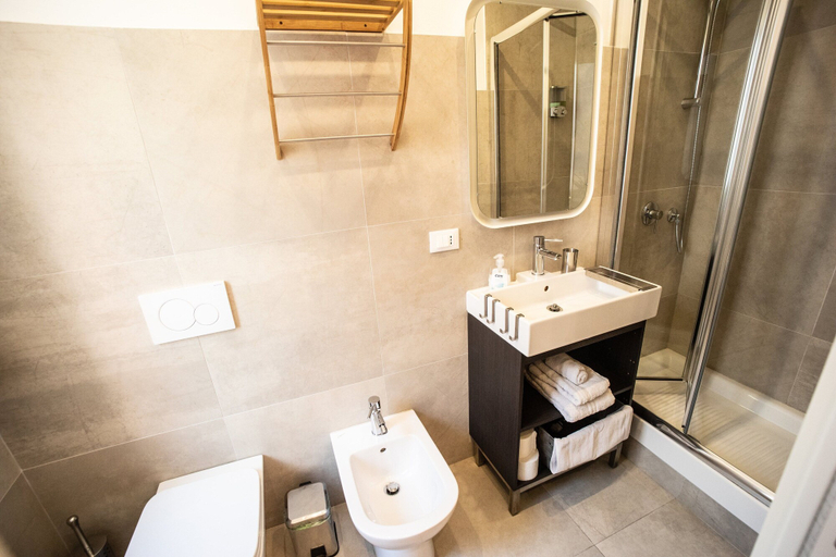 Bathroom 5, Area39, Trieste