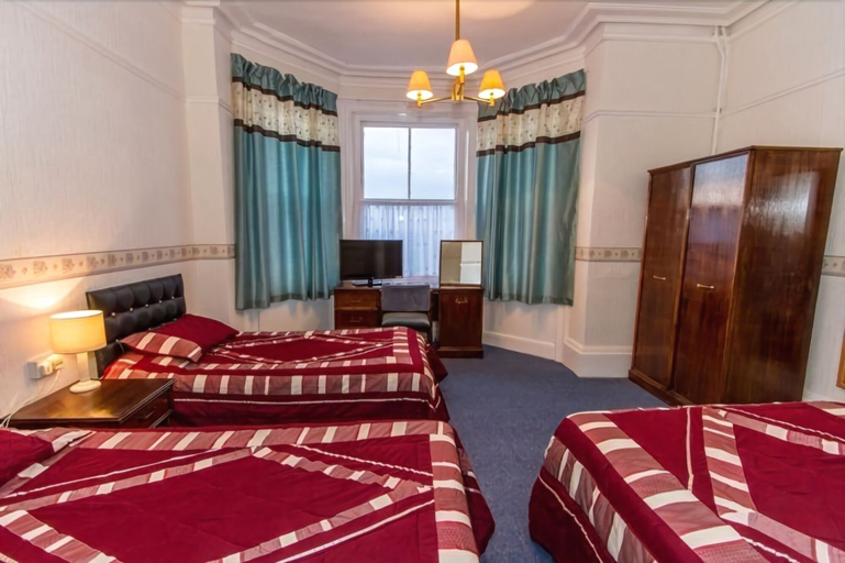 Bedroom 4, The Carlton Hotel, Kent