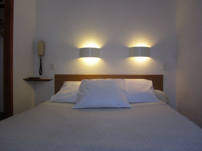 Bedroom 3, Hotel Duchesse Anne, Hautes-Pyrénées