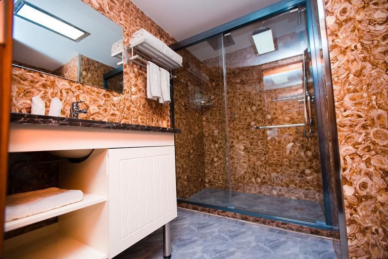 Bathroom 3, Xi'an Hotel, Xi'an