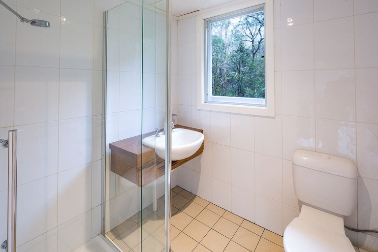 Bathroom, Toms Cabin, Kempsey