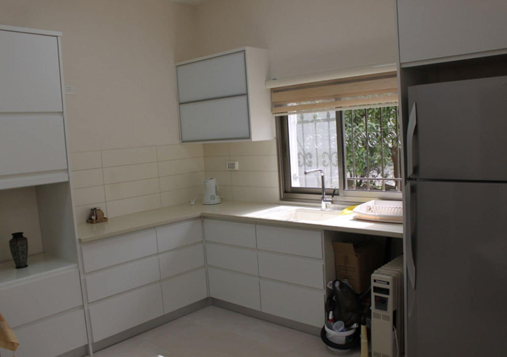 Others 5, The Garden Apartment