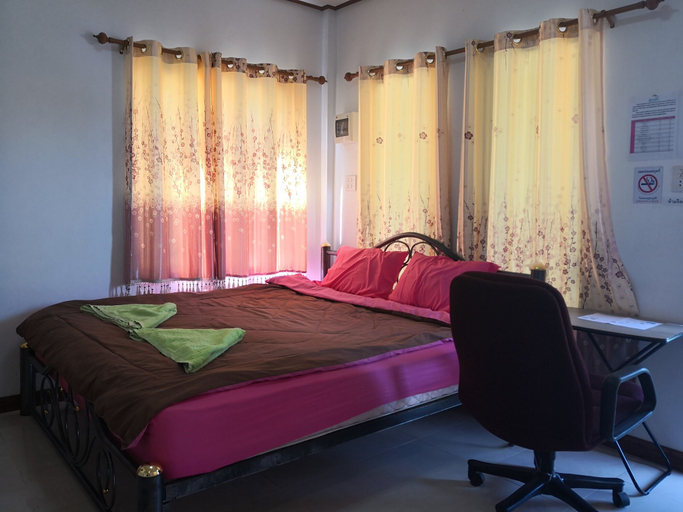 Bedroom 4, Thanawan Resort, Wichian Buri
