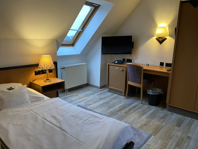 Bedroom 2, Hotel Seebach, Erlangen-Höchstadt