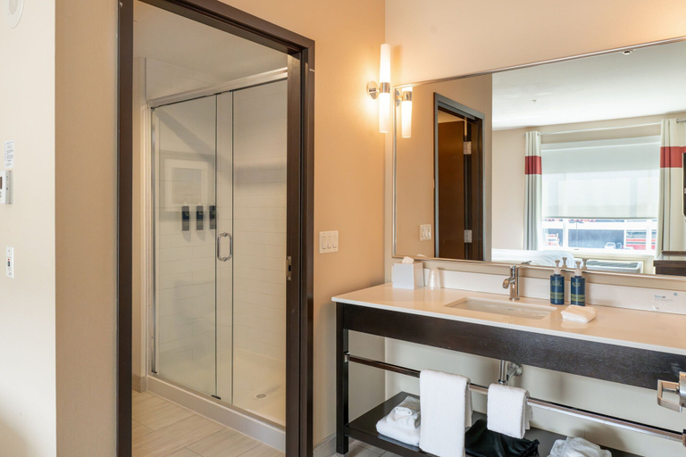 Bathroom 5, Four Points by Sheraton Edmonton International Airport, Division No. 11