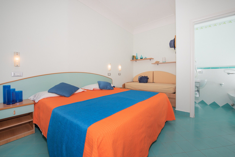 Bedroom 4, Hotel Villa Sirena, Napoli