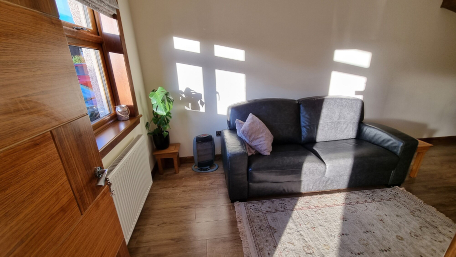 Interior 3, Captivating 1-bed Apartment in Edinburgh, Edinburgh
