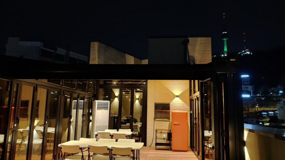 Food & Drinks, 318 STAY, Jung