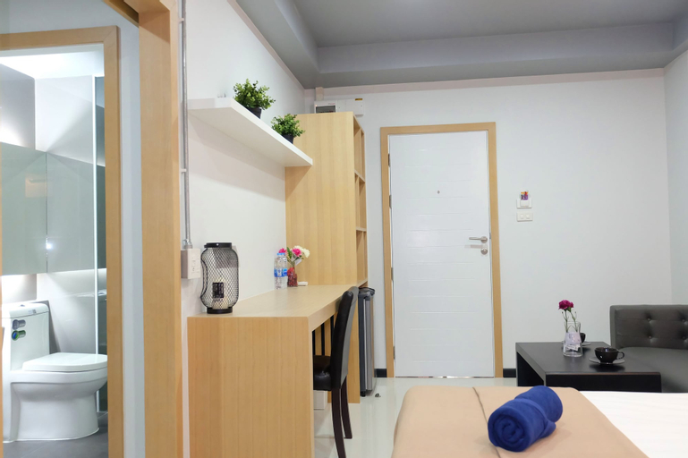 Bathroom 11
