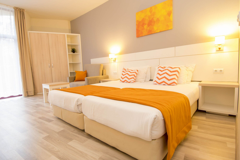 Bedroom 2, Park Hotel Odessos, Varna