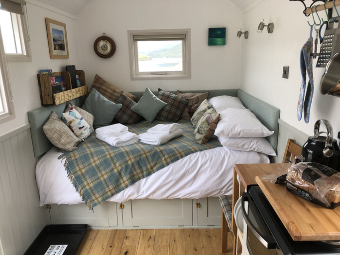 Bedroom 3, Fishermans Hut, Eilean Siar