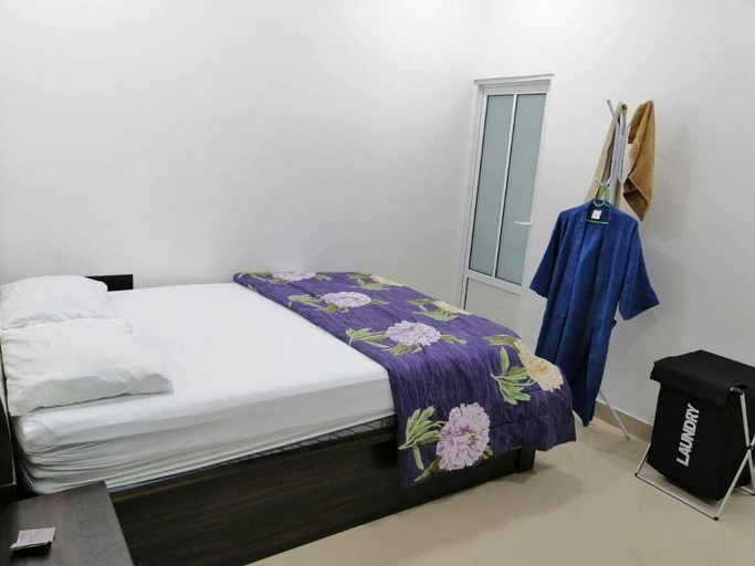 Bedroom 4, RanvinaInn Home Stay, Baa Atoll