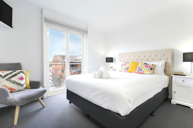 Bedroom 2, Apartments 521, Warrnambool