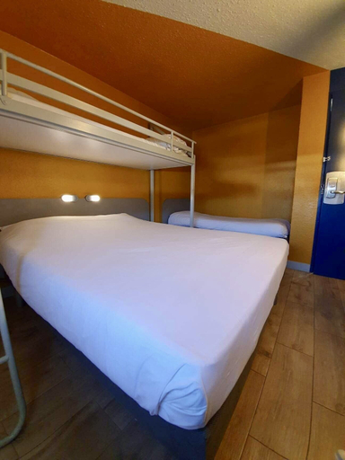 Bedroom 3, Cit’hôtel Design Booking Evry Saint Germain-Lès-Corbeil Senart, Essonne