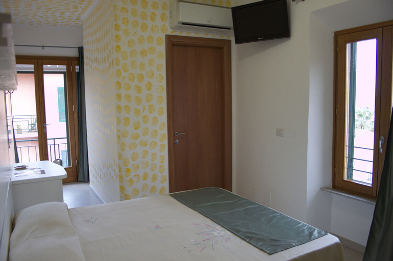 Bedroom 3, Affittacamere Vista Mare, Livorno