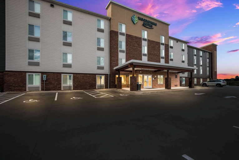 Exterior & Views 3, Woodspring Suites Milwaukee - Menomonee Falls, Milwaukee