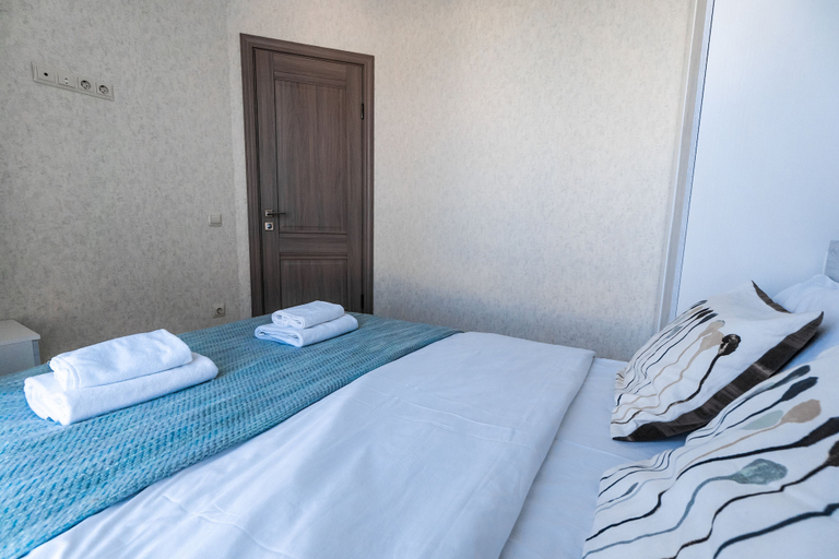 Bedroom, More Apartments na Kuvshinok 8 - 1, Sochi gorsovet