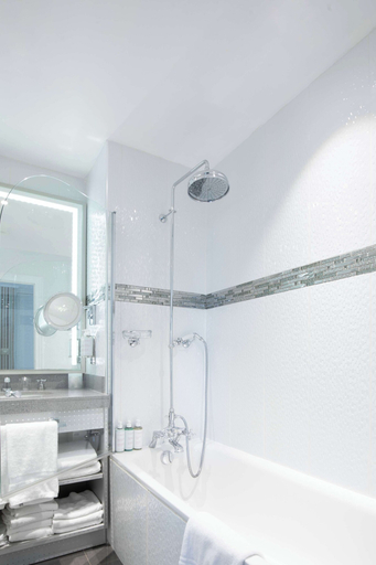 Bathroom 4, Maison Astor Paris, Curio Collection by Hilton, Paris
