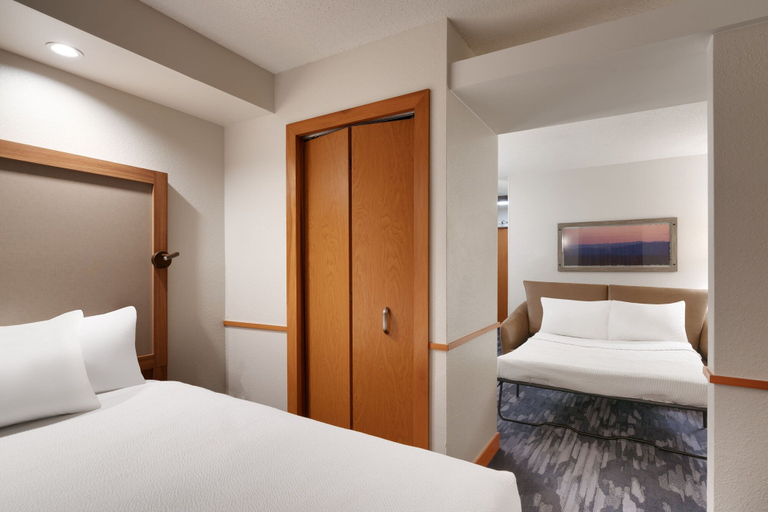 Bedroom 3, Fairfield Inn & Suites by Marriott Albany, Dougherty