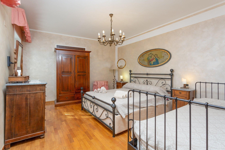 Bedroom 3, Villa Casale Le Selve Large Private Pool, WiFi, Lucca