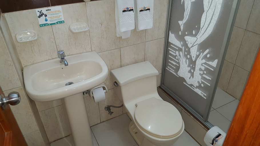 Bathroom 4, Hotel Coloma Galapagos, Santa Cruz