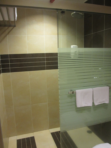 Bathroom 5, Sanbay Hotel, Sandakan