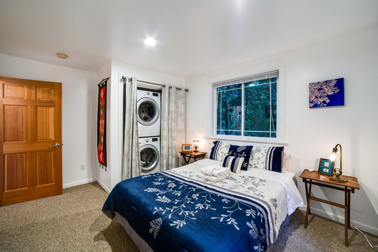 Bedroom 2, 01SL-Hot Tub-Pets OK-BBQ-WIFI - Sleeps 8, Whatcom