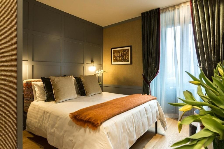 Bedroom 2, Living Suites, Milano