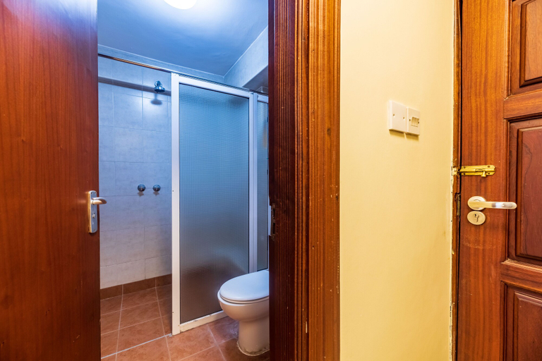Bathroom 3, Samra Hotel, Langata