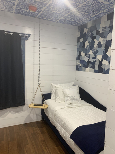 Bedroom 2, The Historic Hygge Hotel, Burke