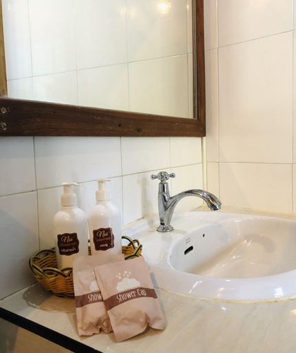 Bathroom 5, The Noi Guesthouse Koh Lipe, Muang Satun