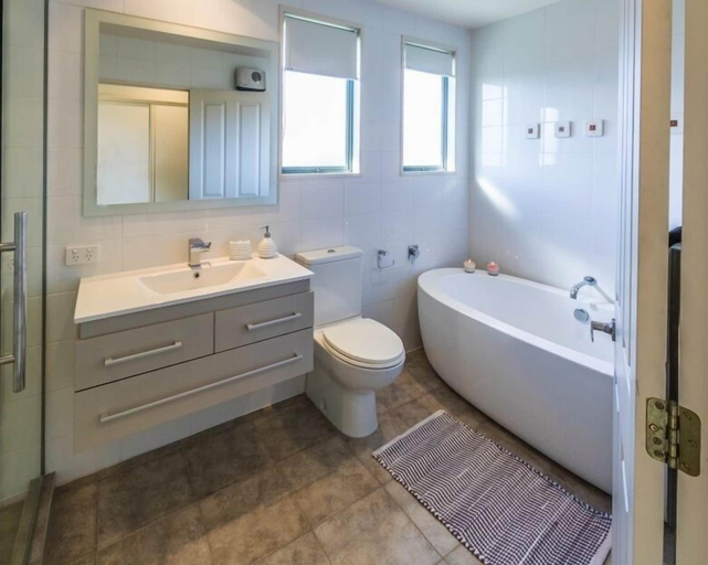 Bathroom 3, Ultimate Escapes, Queenstown-Lakes