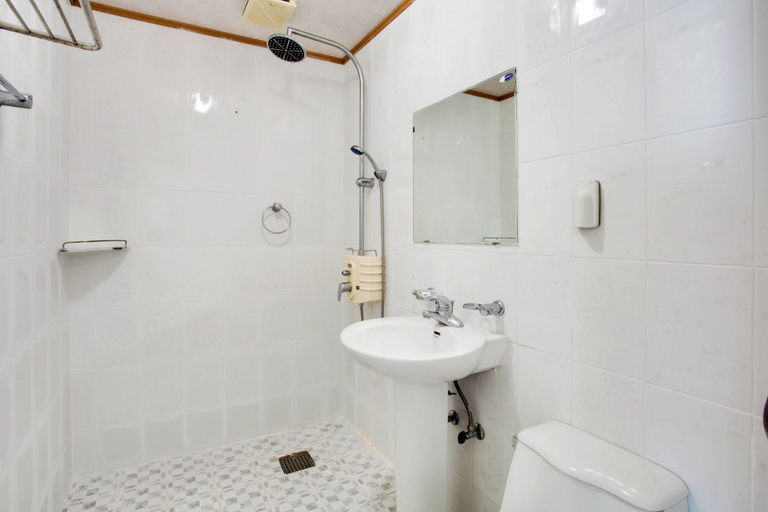 Bathroom 3, Mabin Pension, Jeju