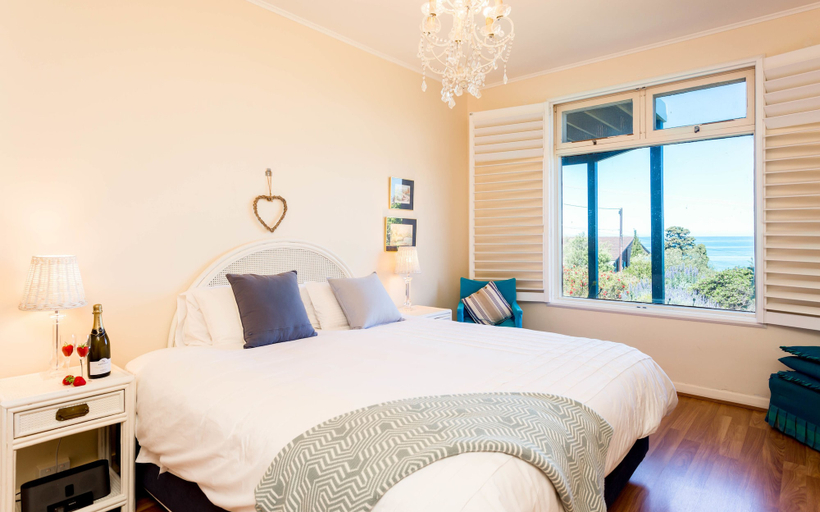 Bedroom, Victor Apartments, Victor Harbor