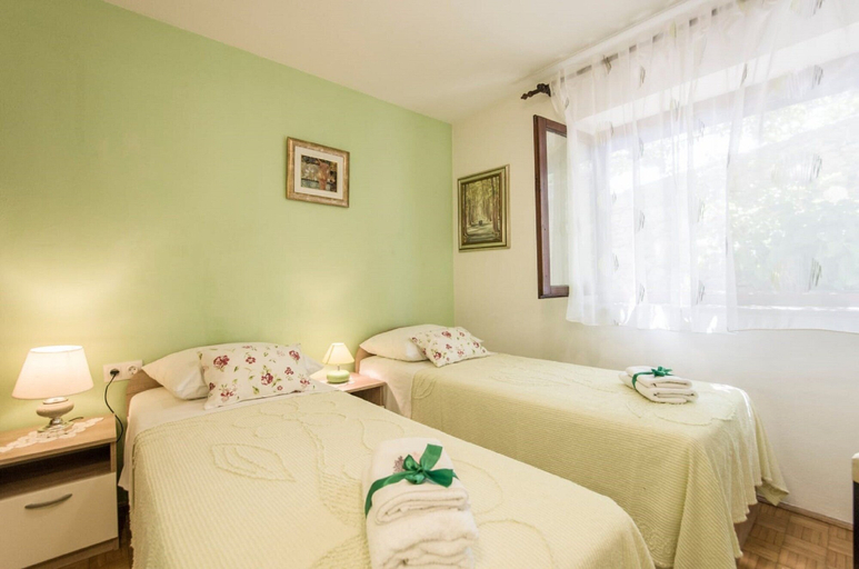 Bedroom 3, Holiday Home Villa Spilla, Selca