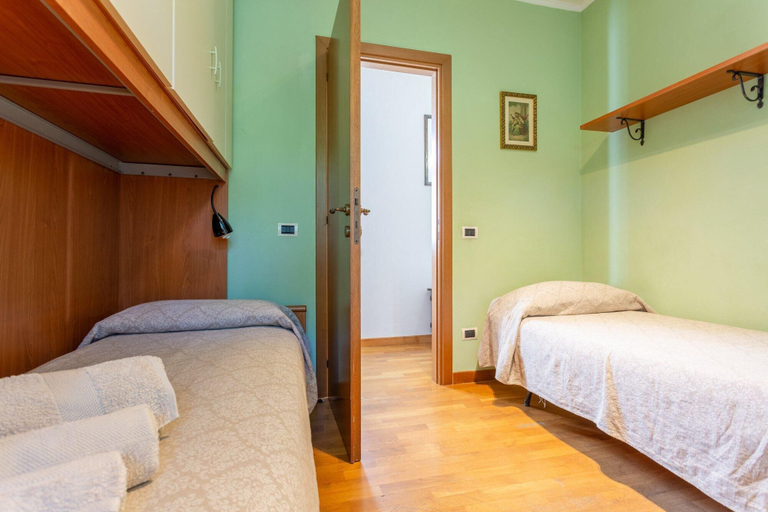 Bedroom 4, Villa Casale Le Selve Large Private Pool, WiFi, Lucca