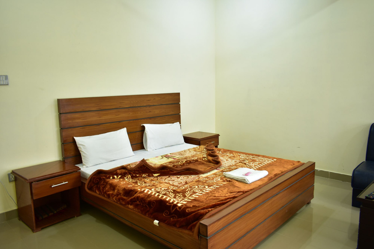 Bedroom 5, Seven Eleven Guest House, Azad Kashmir