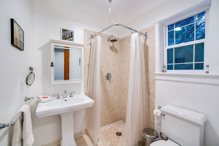 Bathroom 3, 01SL-Hot Tub-Pets OK-BBQ-WIFI - Sleeps 8, Whatcom