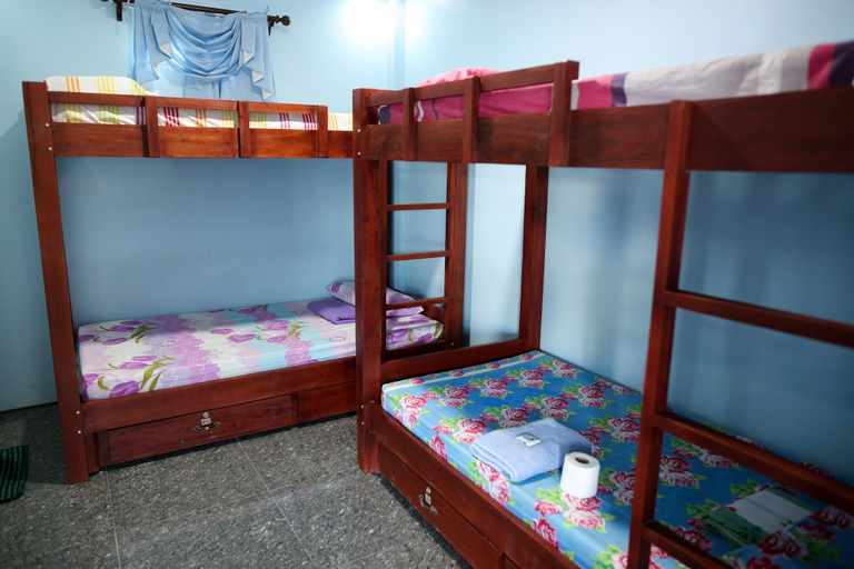 Bedroom 3, Luzmin BH - Beachfront Cottages, Oslob