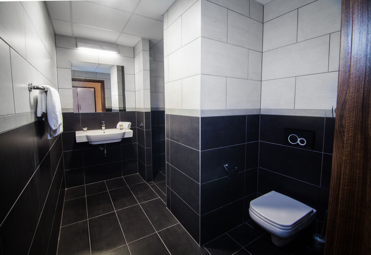 Bathroom 4, Vulcan Hotel, Szczecin