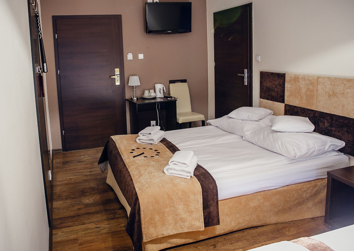 Bedroom 8