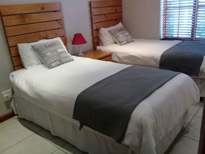 Bedroom 3, Lady Grey Walk Cottage, Cape Winelands