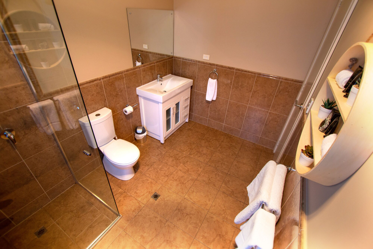 Bathroom 4, Whyalla Playford Apartments, Whyalla