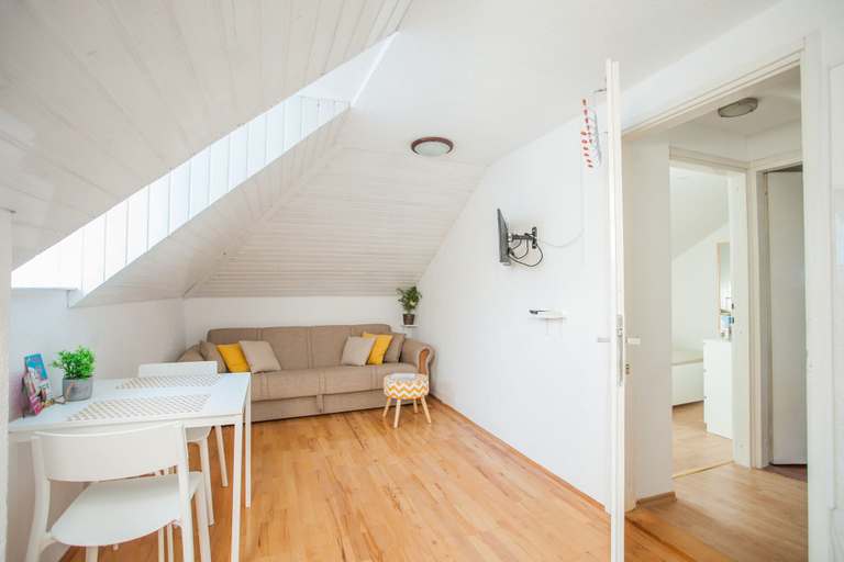 Others 5, Top floor apartment, Trogir