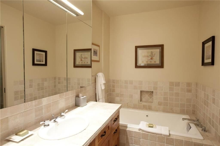 Bathroom, Granita 301, San Miguel